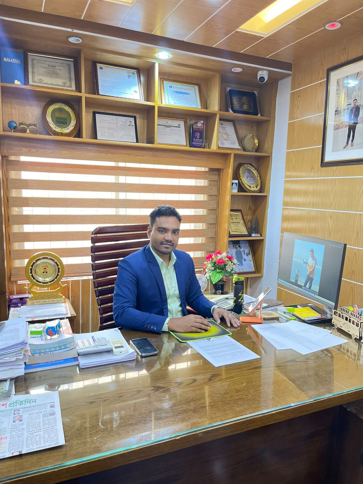 Shahin Mia - Proprietor